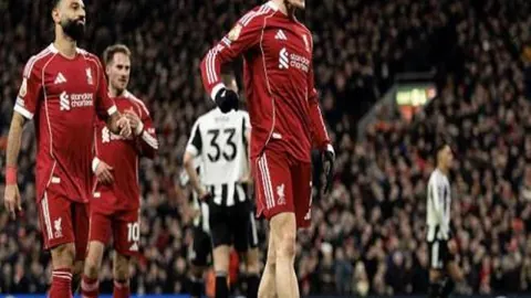 沙尔克客场挑战，能否打破平局僵局，重振雄风？